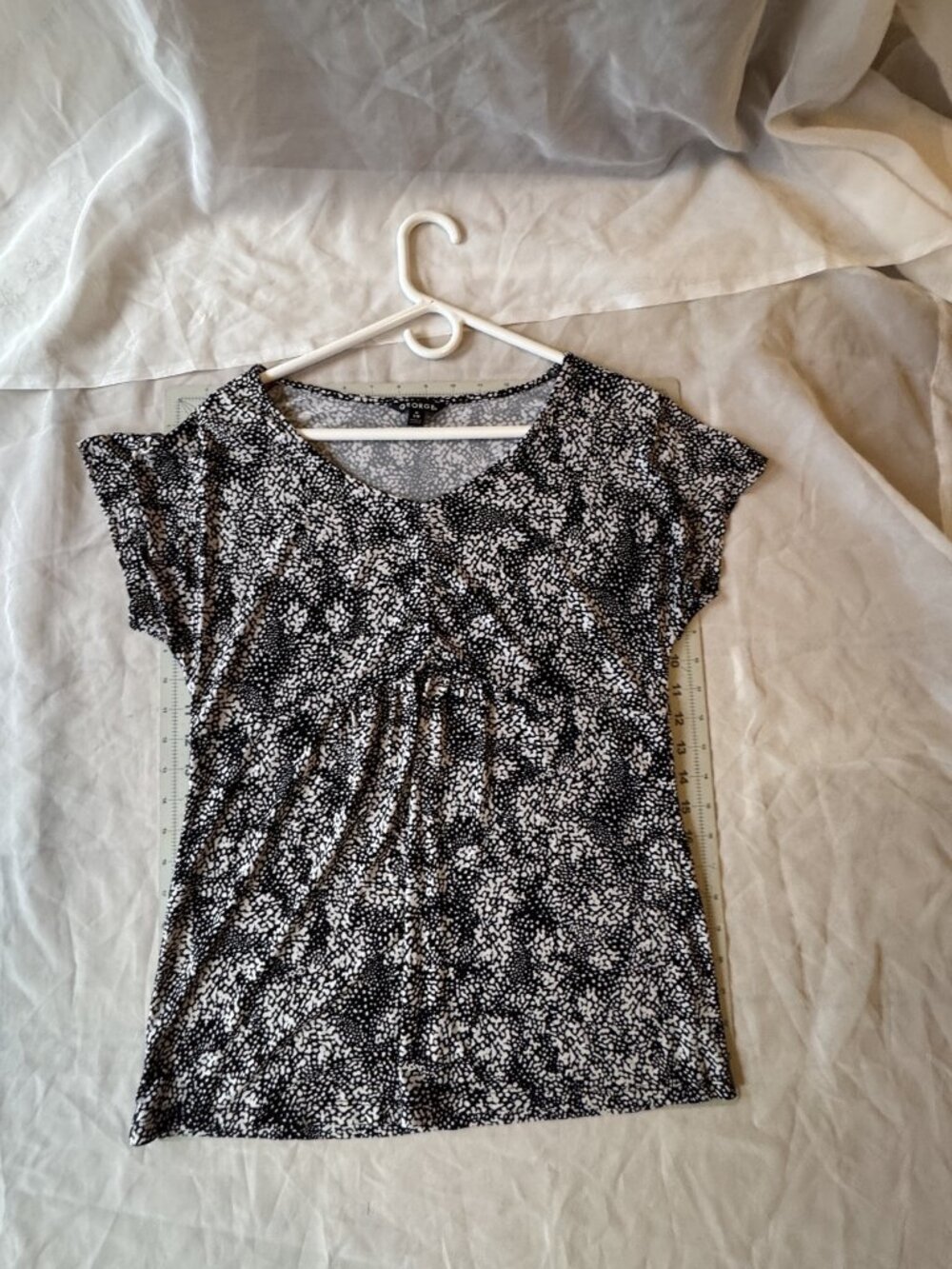 George Black White Abstract Short Sleeve Top Size M 8-10